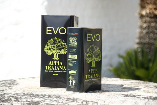 sottoli-pugliesi con olio extravergine di oliva di qualità